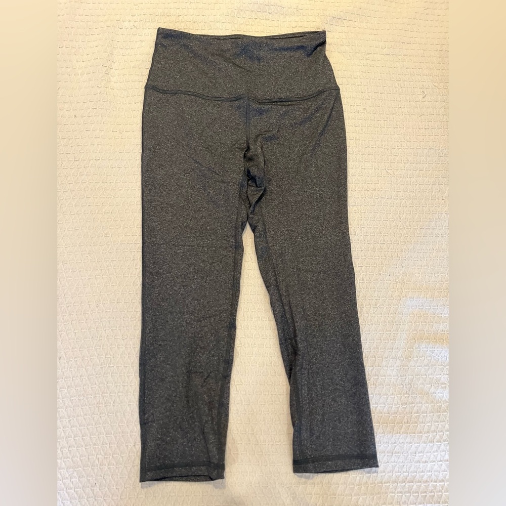 Woman’s Gray Capri Leggings